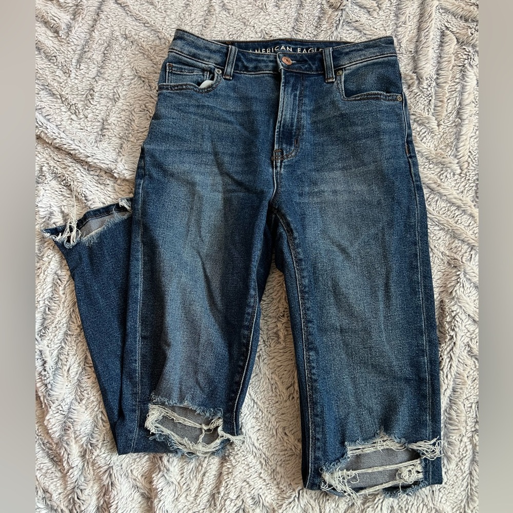 American Eagle Mom Jeans Stretch ripped/distressed size 0 dark wash